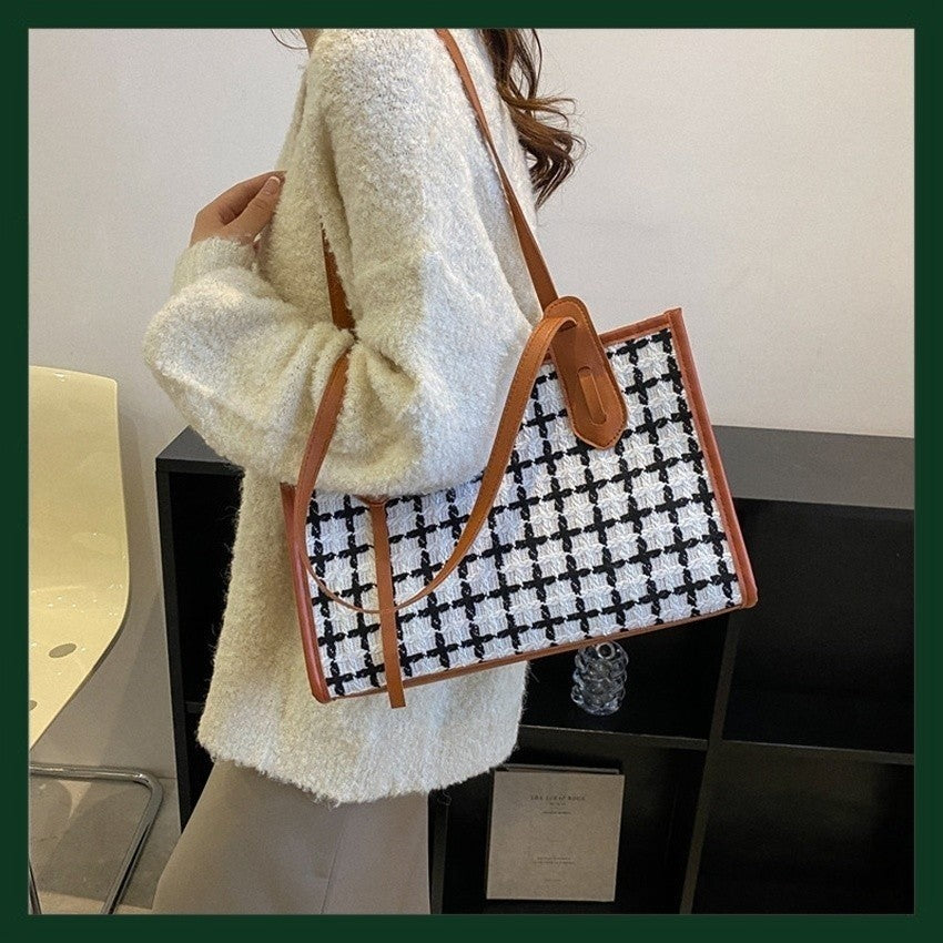 Ladies Hand Bag Stylish Elegant ML1
